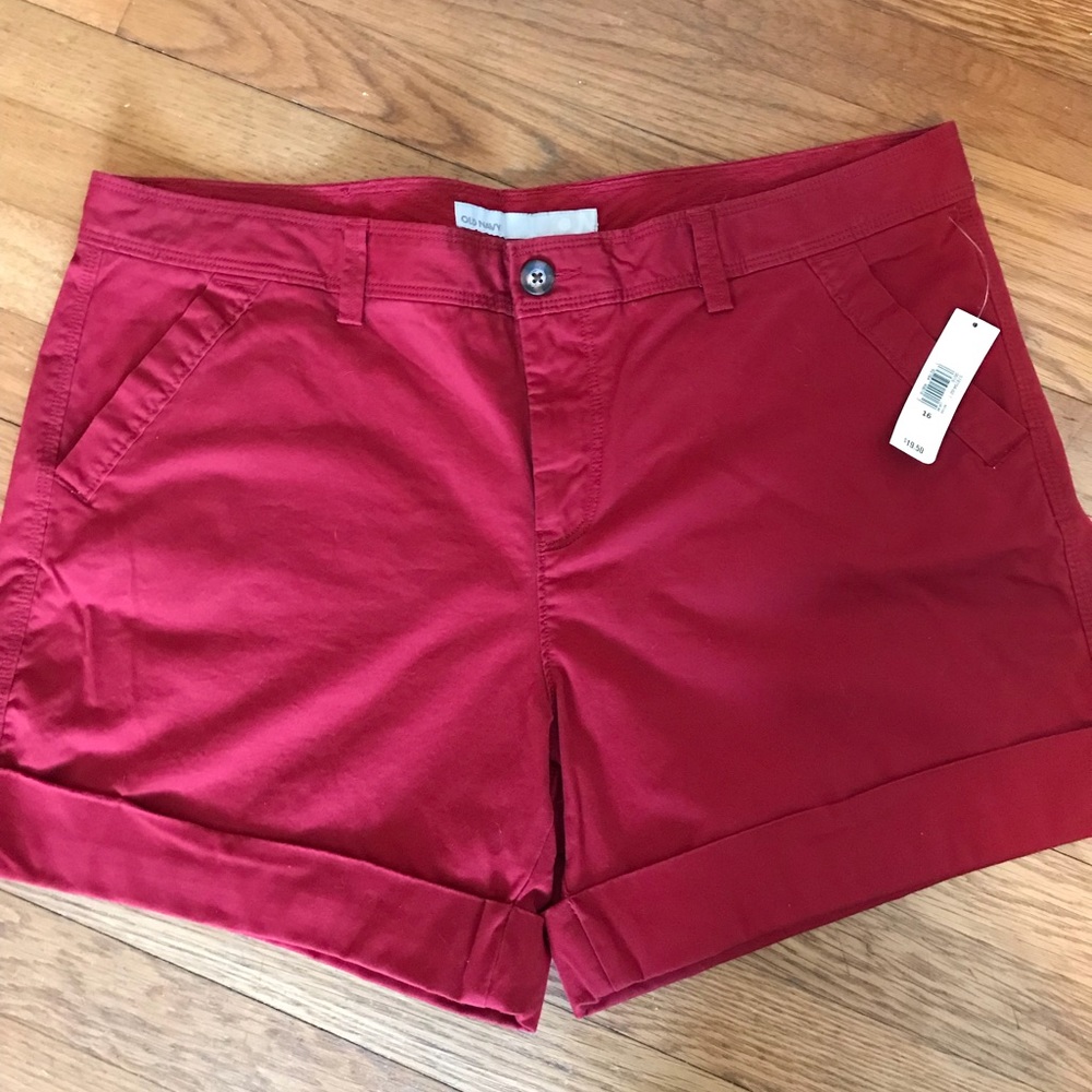 NWT Old Navy Khaki Shorts (Red)